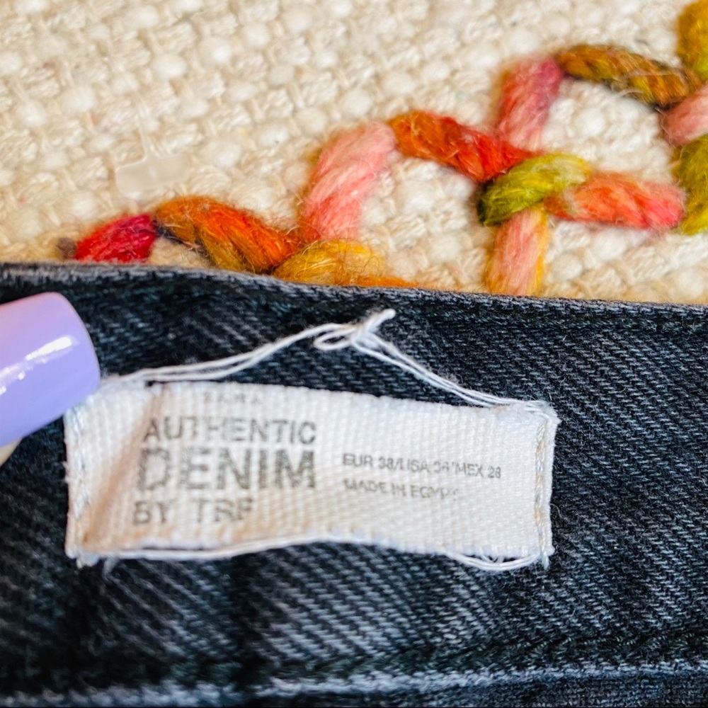 Sold ZARA Black High Rise Frayed Hem Denim Shorts - Picture 11 of 11